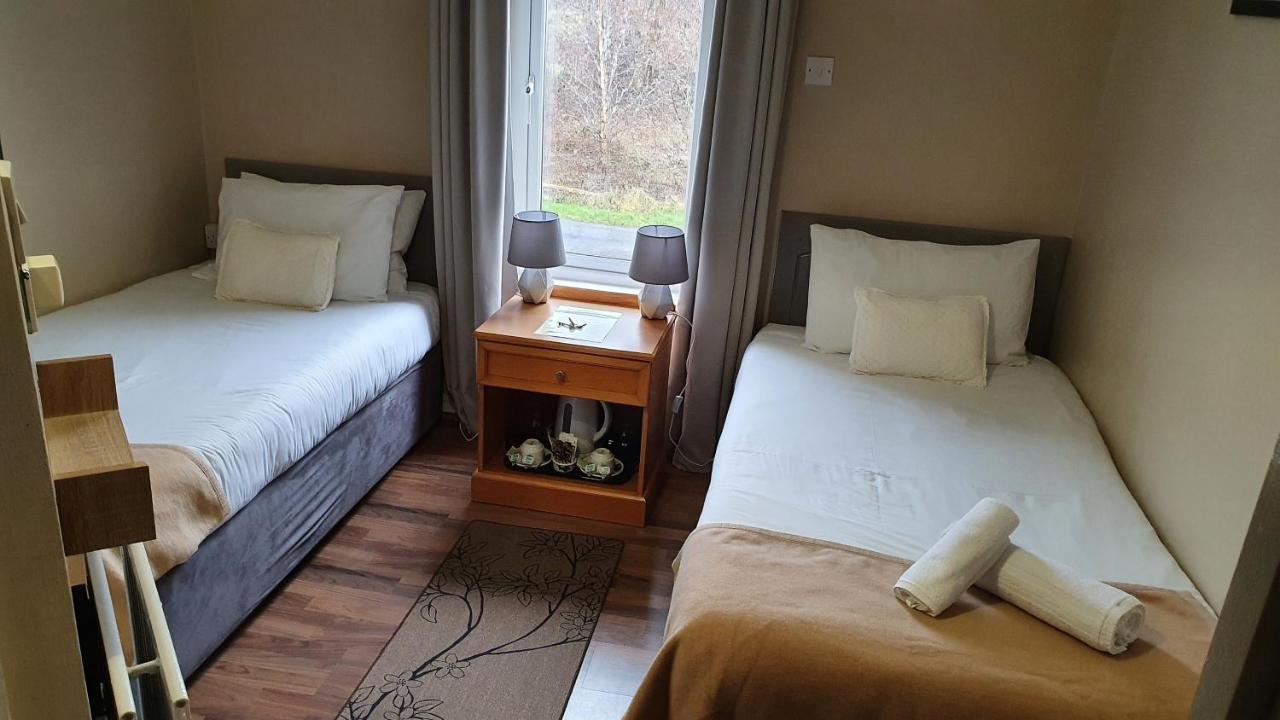 Portfinn Lodge ลีนอน ภายนอก รูปภาพ