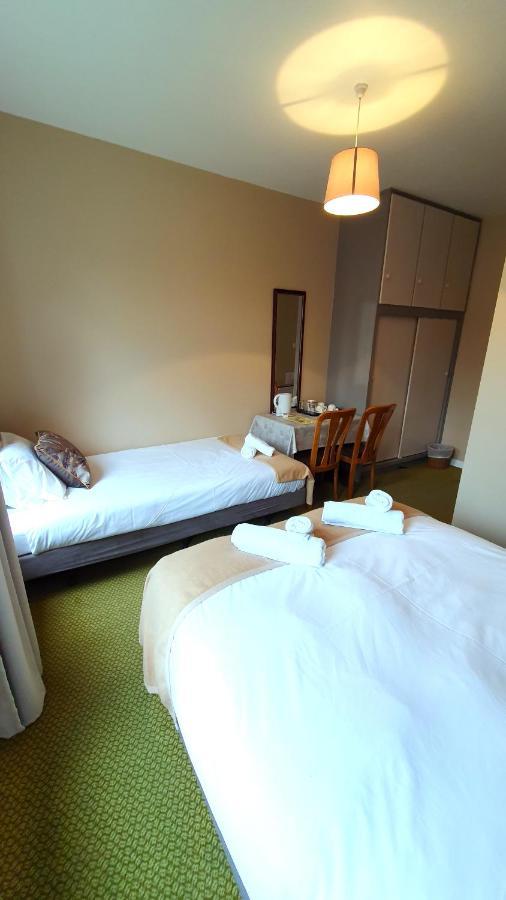 Portfinn Lodge ลีนอน ภายนอก รูปภาพ