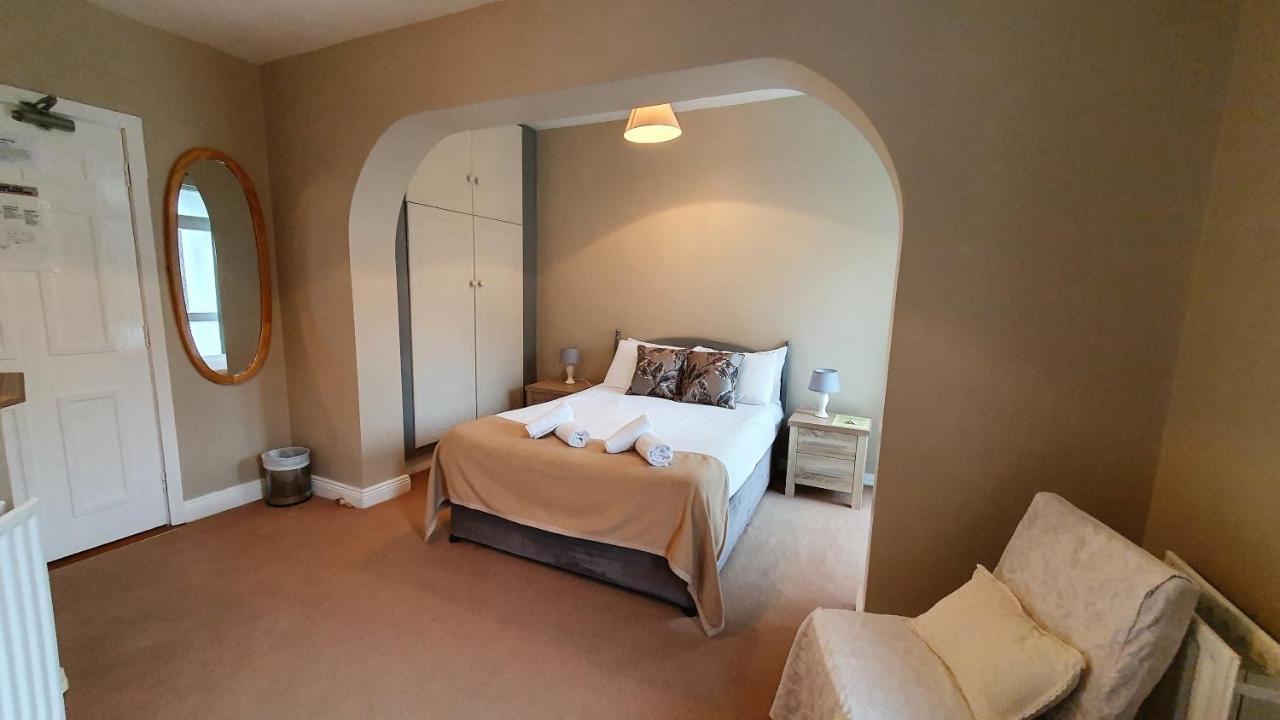 Portfinn Lodge ลีนอน ภายนอก รูปภาพ
